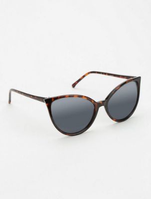 Show details for Casual Cateye Sunglasses Picture of Casual Cateye Sunglasses